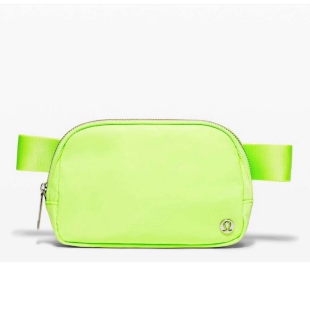 Lululemon Everywhere Belt Bag